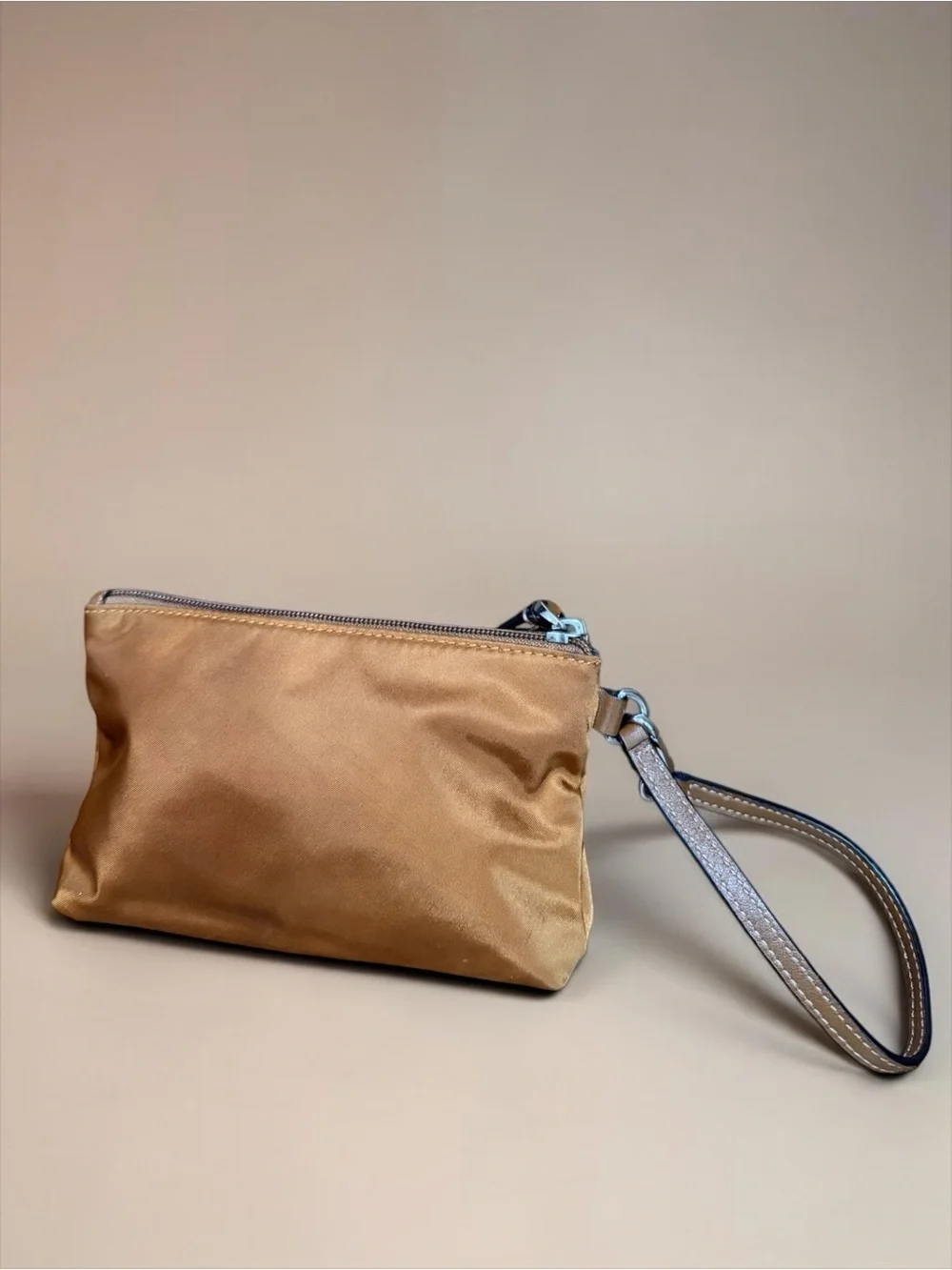 TUMI Nylon Wristlet Pouch Cosmetic Bag Travel Organizer Brown Leather Trim